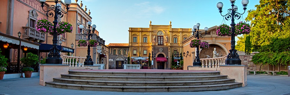 Italy Plaza
