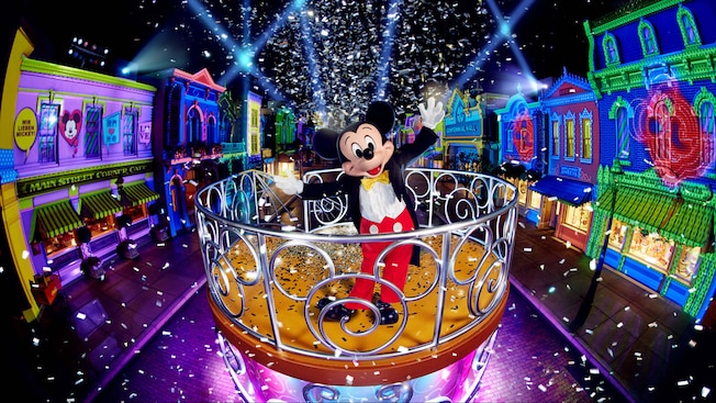 We Love Mickey Projection Show Entertainment Hong Kong Disneyland Resort